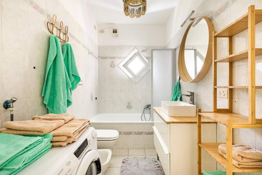 Centrale Vicino Spiagge E Ciclabile + Box-Auto ! Apartment Arma di Taggia Exterior photo